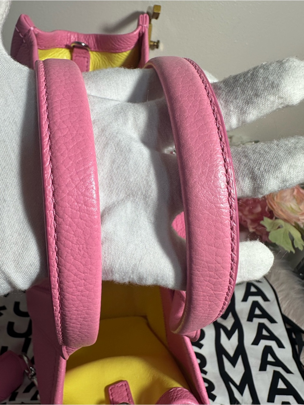 Marc Jacobs Pink THE TOTE BAG Signature leather Tote with Strap - Picture 5 of 8